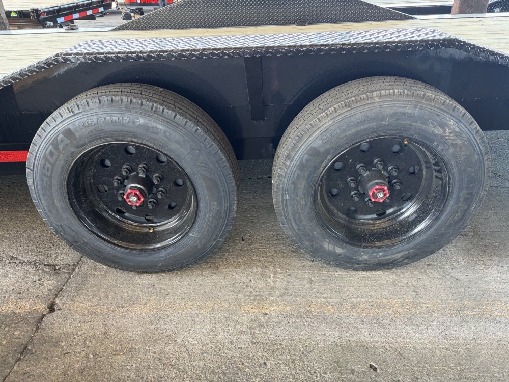 2027 22' x102" Maxx-D T8X 8" POWER EQUIPMENT TILT 17.5K