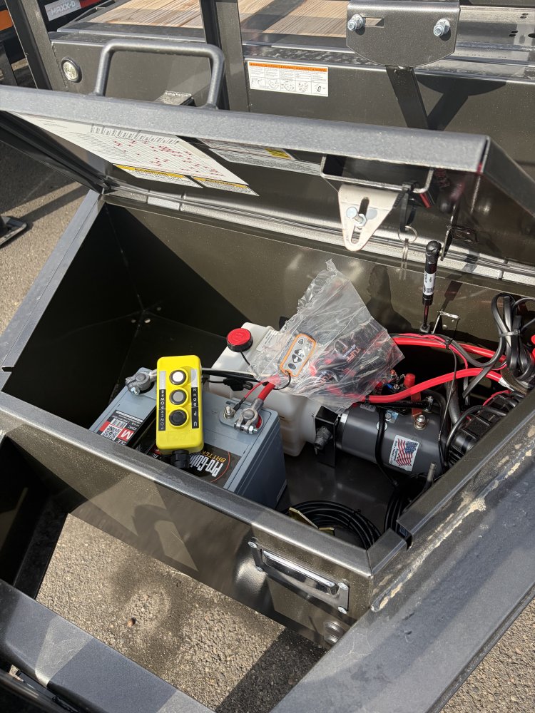 2027 22' x8' 6" Maxx-D TOX - 8 INCH 10LB I-BEAM POWER TILT DECKOVER 17.5K