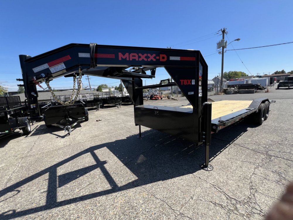 Gooseneck 2026 24' x102" MAXX-D T8X 8" POWER EQUIPMENT TILT 18K