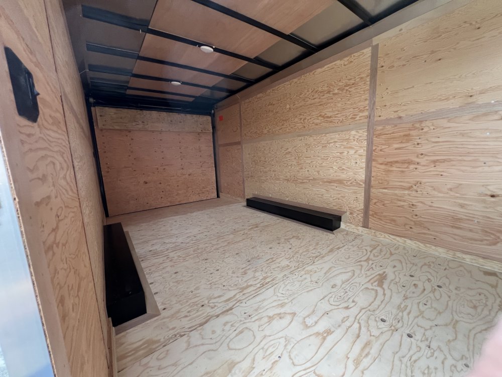 2025 20' x8' 6" Continental Cargo Continental Cargo VHW V-Series Wedge 7K