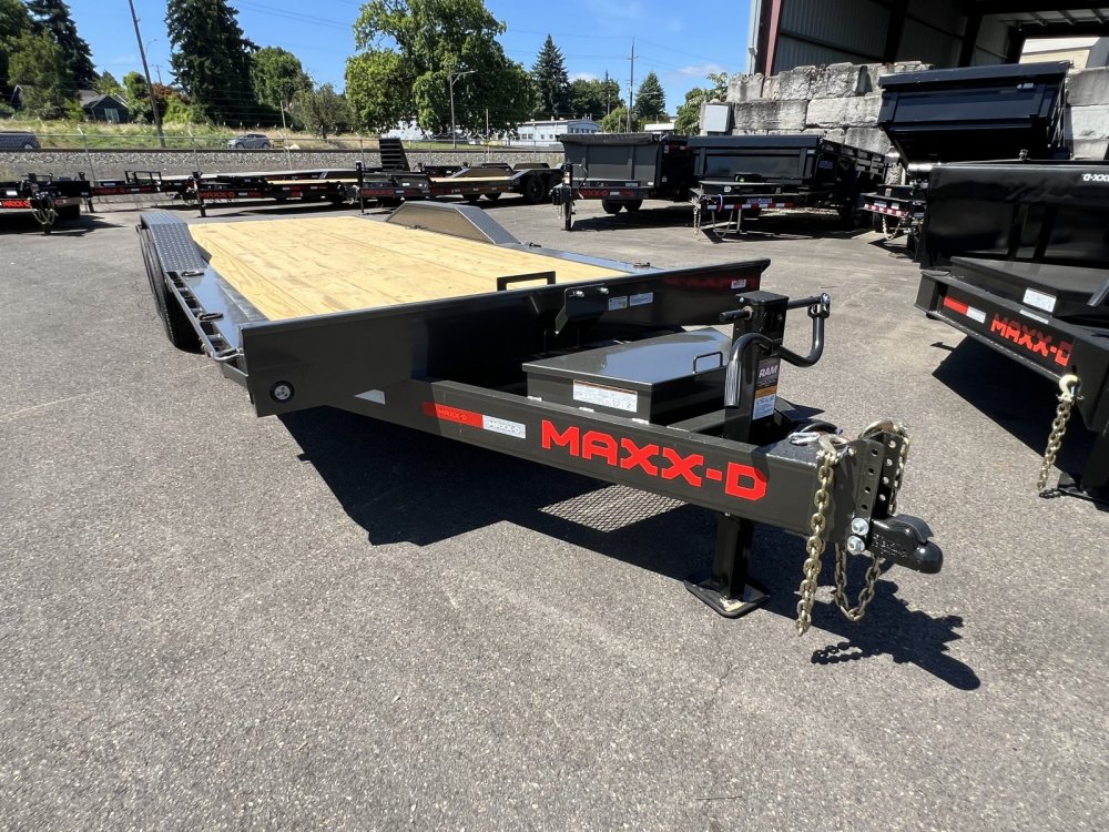 2026 24' x102" MAXX-D T8X 8" POWER EQUIPMENT TILT 17.5K