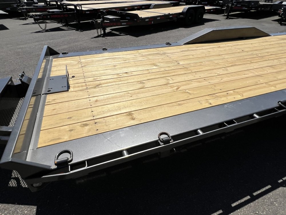 2026 24' x102" MAXX-D T8X 8" POWER EQUIPMENT TILT 17.5K