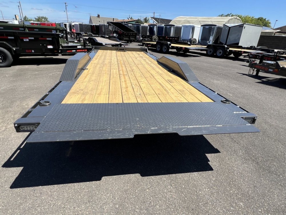 2026 24' x102" MAXX-D T8X 8" POWER EQUIPMENT TILT 17.5K