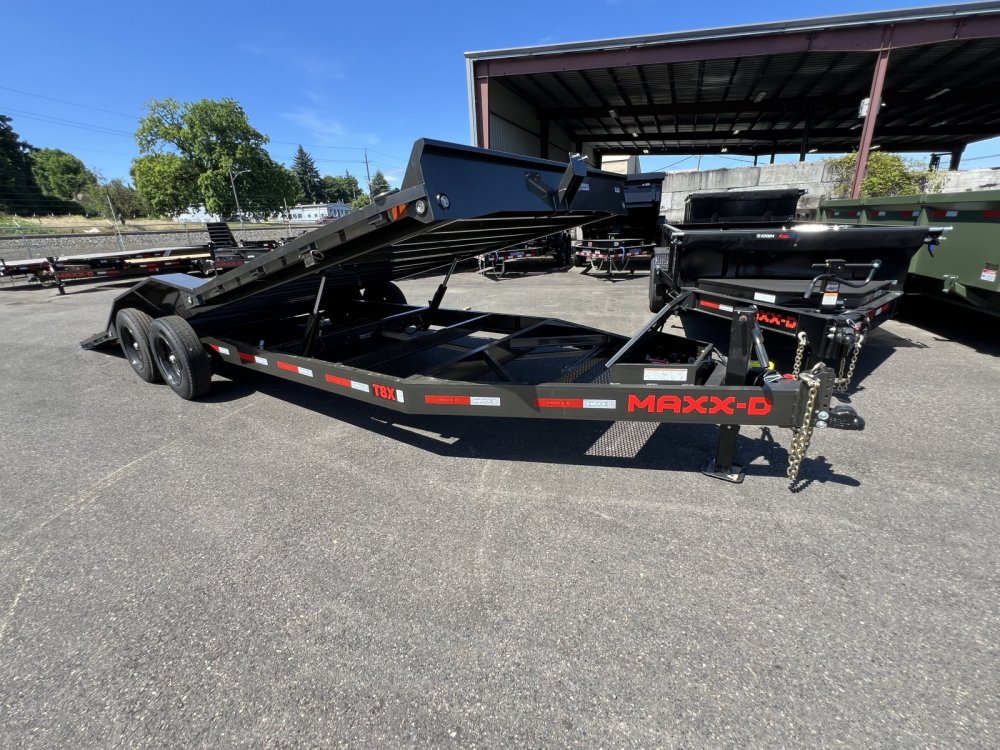 2026 24' x102" MAXX-D T8X 8" POWER EQUIPMENT TILT 17.5K