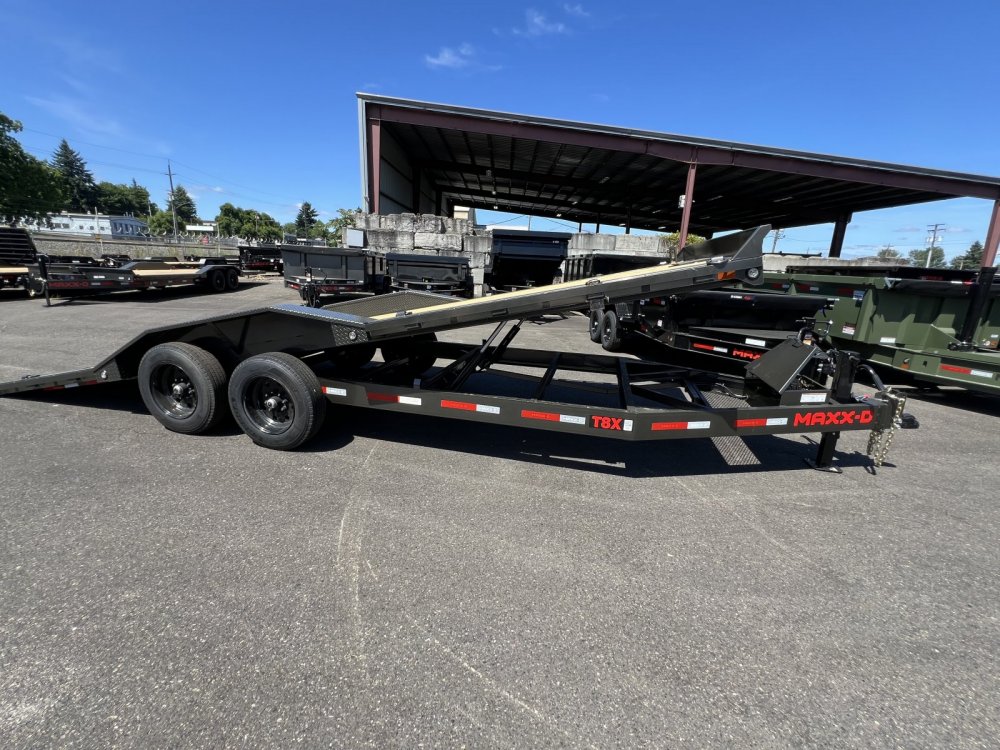 2026 24' x102" MAXX-D T8X 8" POWER EQUIPMENT TILT 17.5K