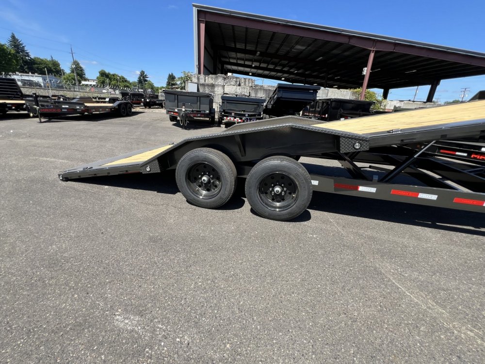 2026 24' x102" MAXX-D T8X 8" POWER EQUIPMENT TILT 17.5K