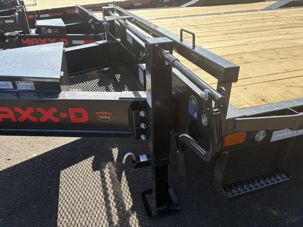 2026 24' x8' 6" Maxx-D DOX - 8INCH 10 LB I-BEAM DECKOVER TRAILER 17.5K