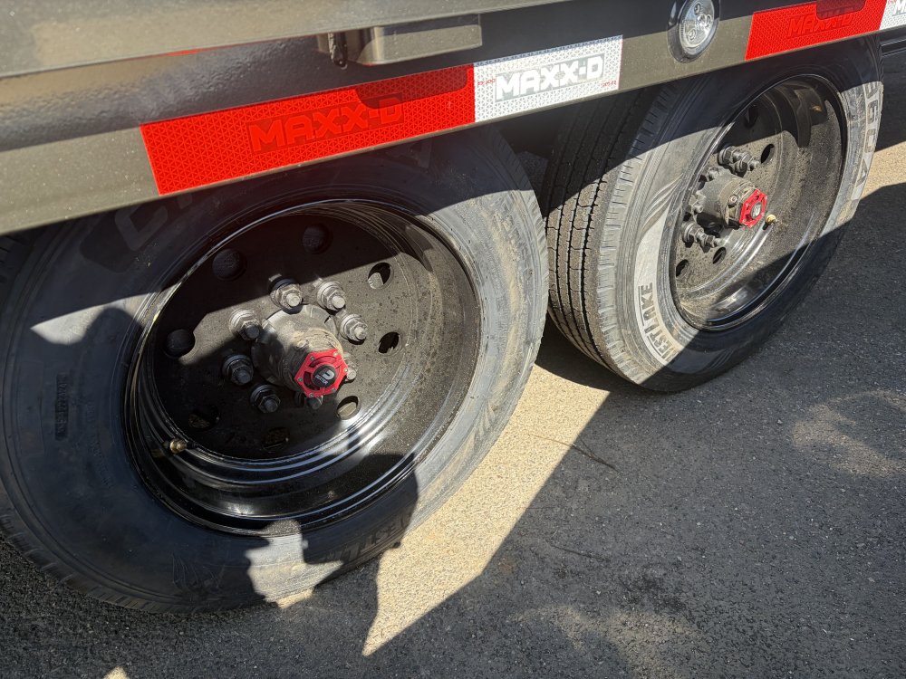 2026 24' x8' 6" Maxx-D DOX - 8INCH 10 LB I-BEAM DECKOVER TRAILER 17.5K