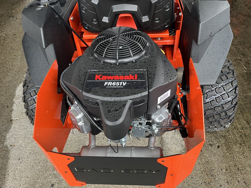 2026 MZ MAGNUM 48" Kawasaki 726cc, 21.5hp, FR651 Zero Turn Mower Side Discharge