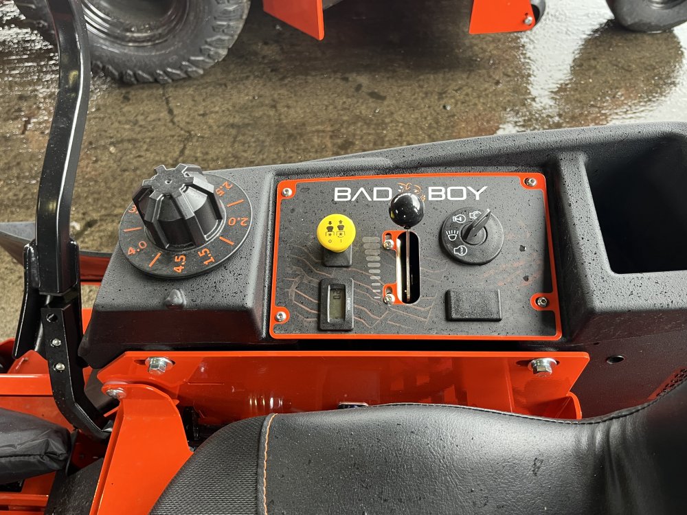 2026 MZ MAGNUM 48" Kawasaki 726cc, 21.5hp, FR651 Zero Turn Mower Side Discharge