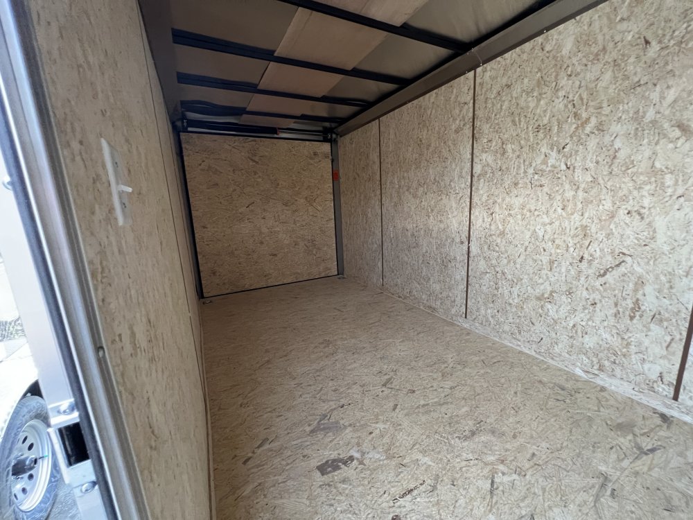 2025 16' x7' Look Trailers ST DLX V-Nosed 7K