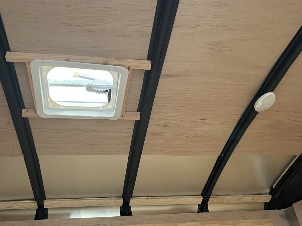 2026 20' x8' 6" Continental Cargo Continental Cargo Tailwind Series Enclosed Cargo Trailer 10K