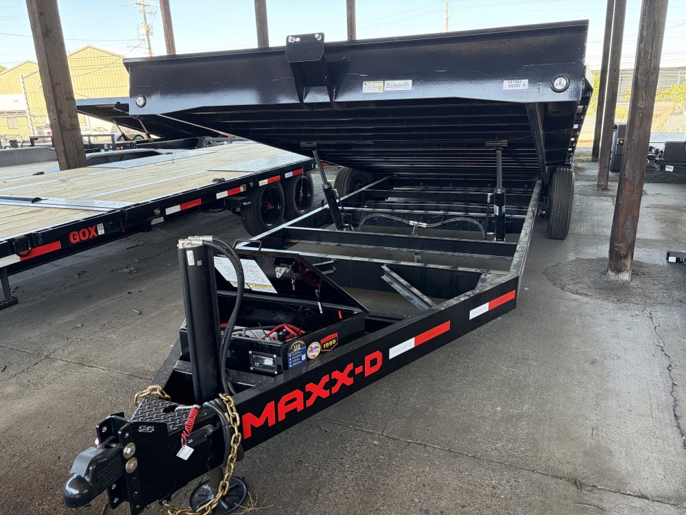 2026 24' x8' 6" Maxx-D T8X 8" POWER EQUIPMENT TILT 17.5K