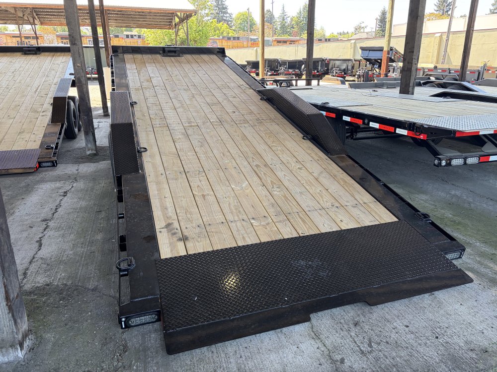 2026 24' x8' 6" Maxx-D T8X 8" POWER EQUIPMENT TILT 17.5K