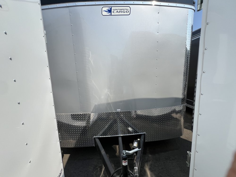 2026 24' x8' Continental Cargo Continental Cargo Tailwind Series Enclosed Cargo Trailer 10K