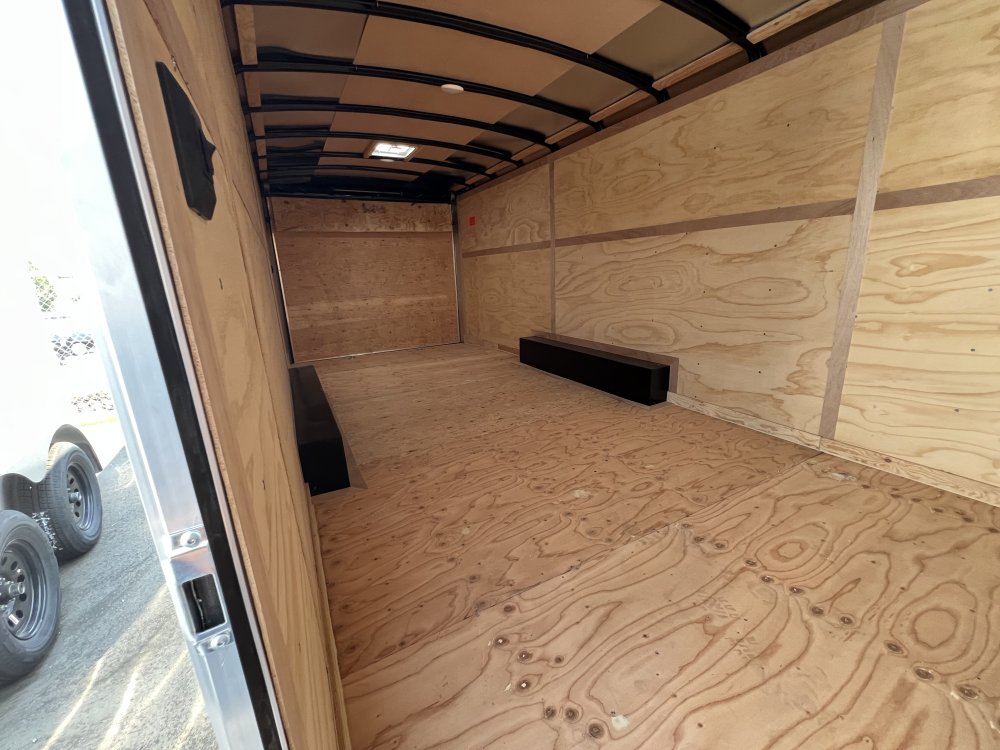 2026 24' x8' Continental Cargo Continental Cargo Tailwind Series Enclosed Cargo Trailer 10K