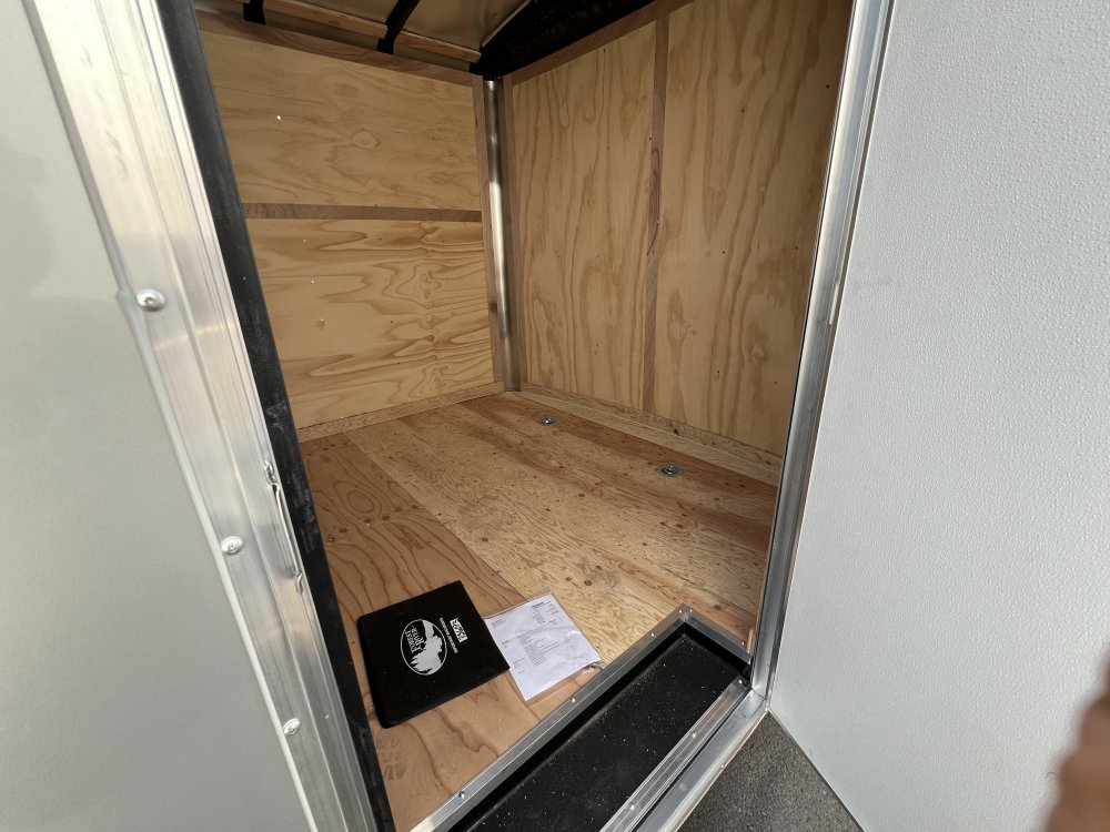 2026 24' x8' Continental Cargo Continental Cargo Tailwind Series Enclosed Cargo Trailer 10K