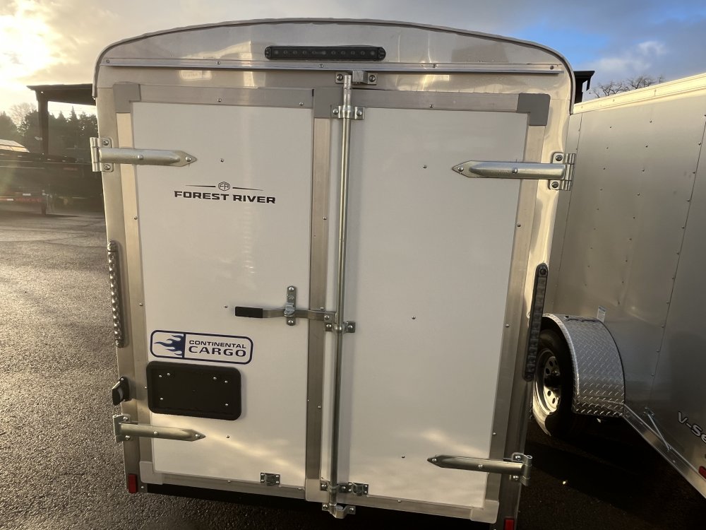 2026 10' x5' Continental Cargo Continental Cargo Tailwind Series Enclosed Cargo Trailer 2.9K