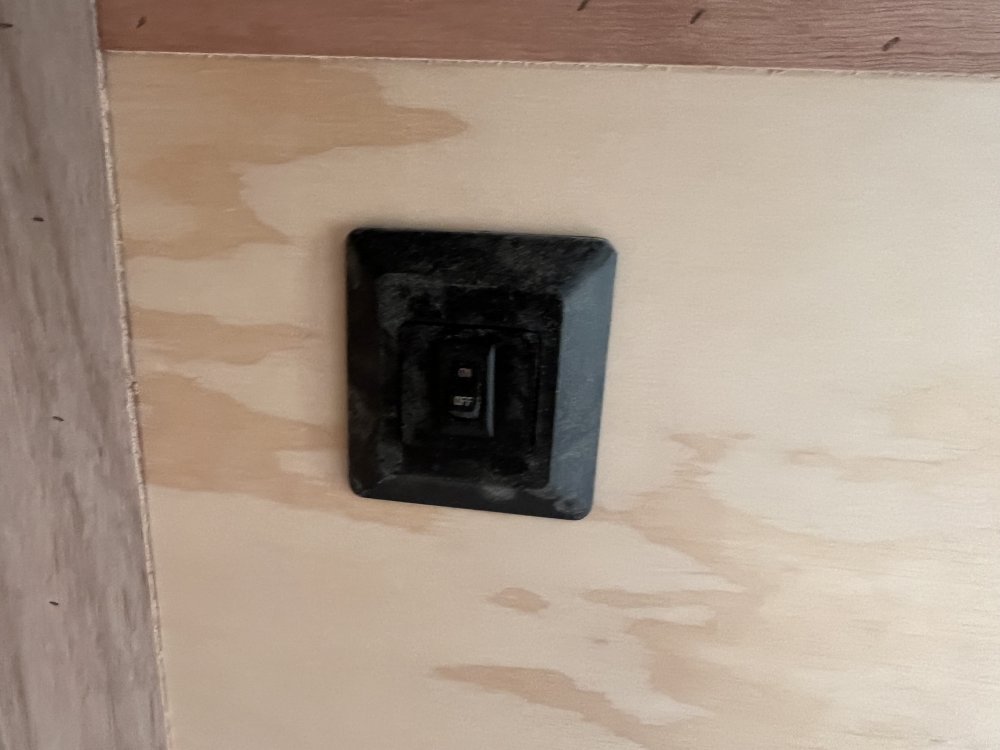 2026 10' x5' Continental Cargo Continental Cargo Tailwind Series Enclosed Cargo Trailer 2.9K