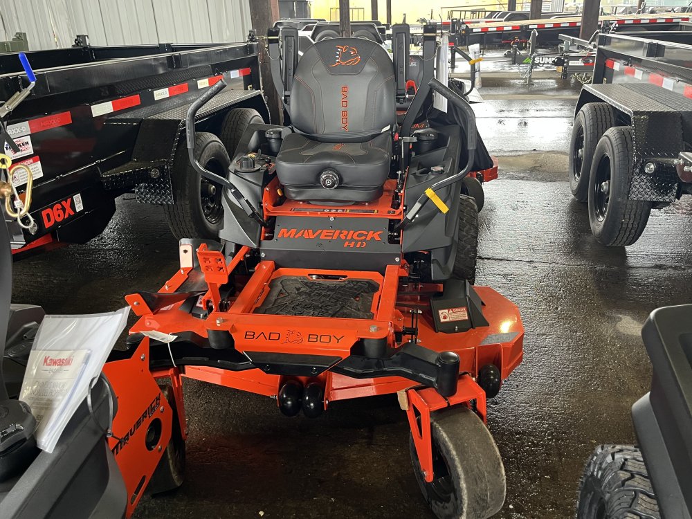 2025 MAVERICK HD 60" Kawasaki 726cc, 23.5 hp FX730 Zero Turn Mower Side Discharge