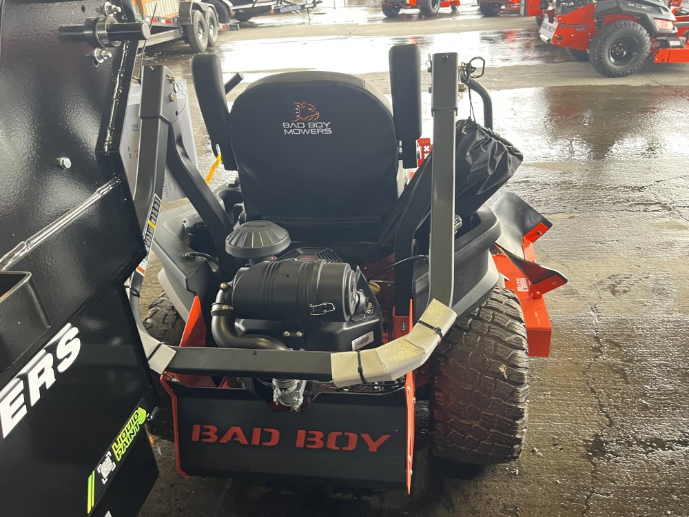 2025 MAVERICK HD 60" Kawasaki 726cc, 23.5 hp FX730 Zero Turn Mower Side Discharge