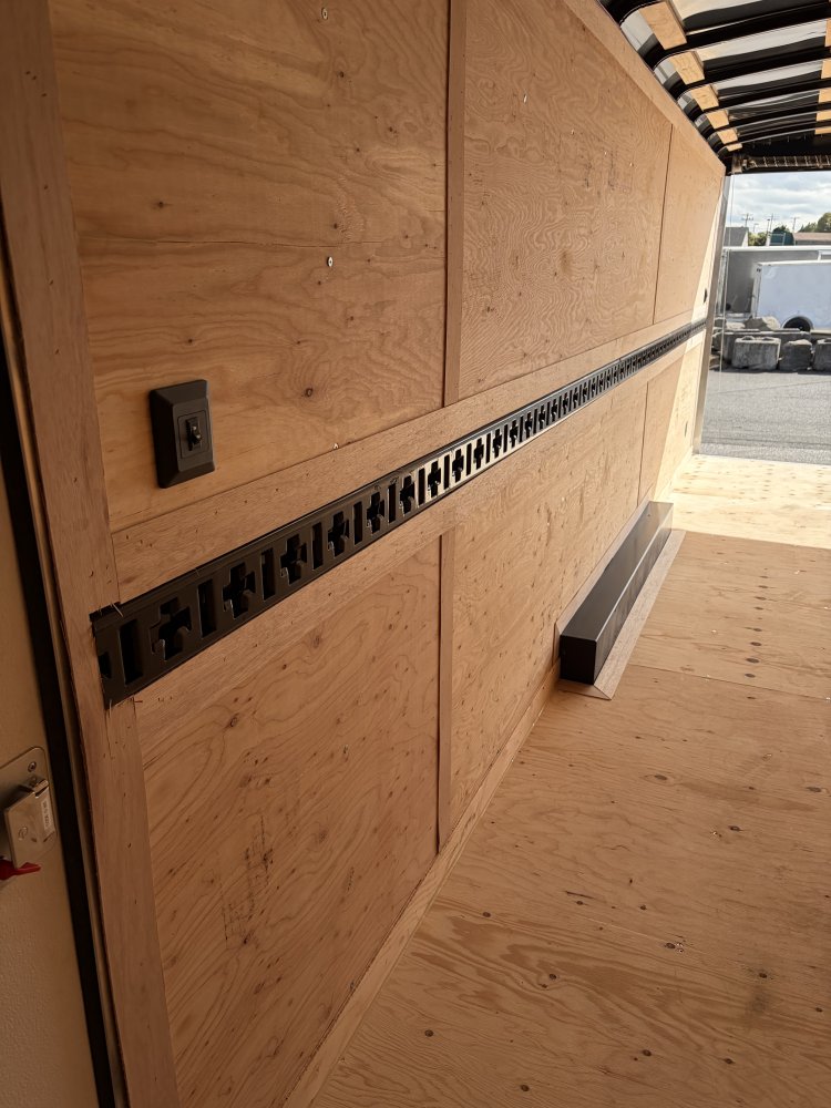 2027 24' x8' Continental Cargo Tailwind Series Enclosed Cargo Trailer 10K