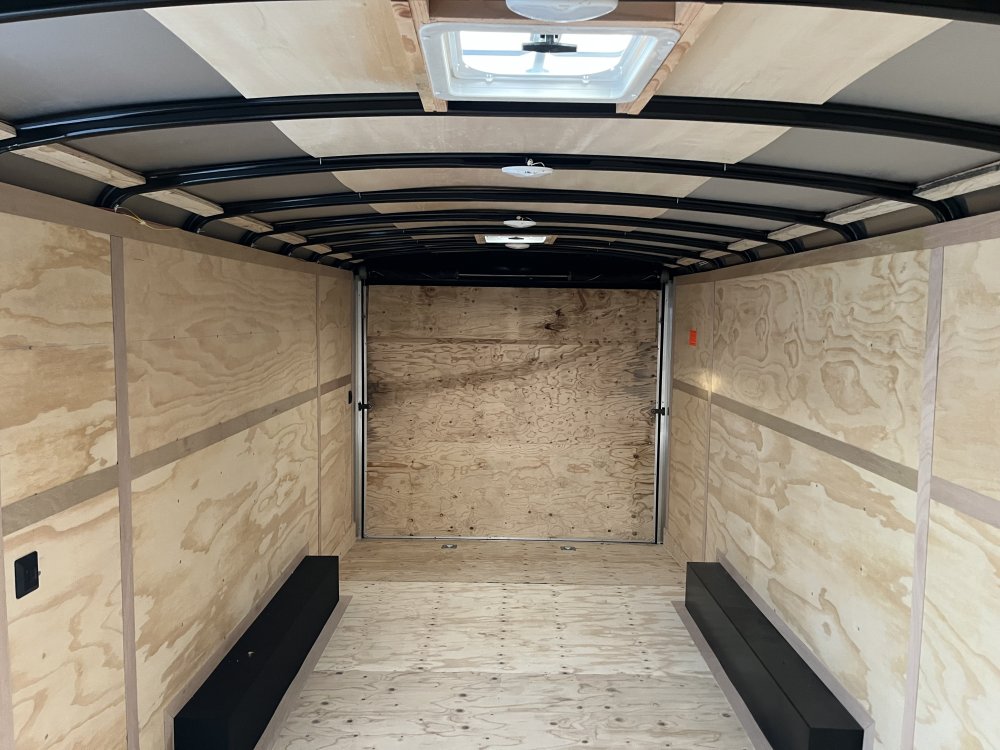 2026 20' x8' 6" Continental Cargo Continental Cargo Tailwind Series Enclosed Cargo Trailer 10K