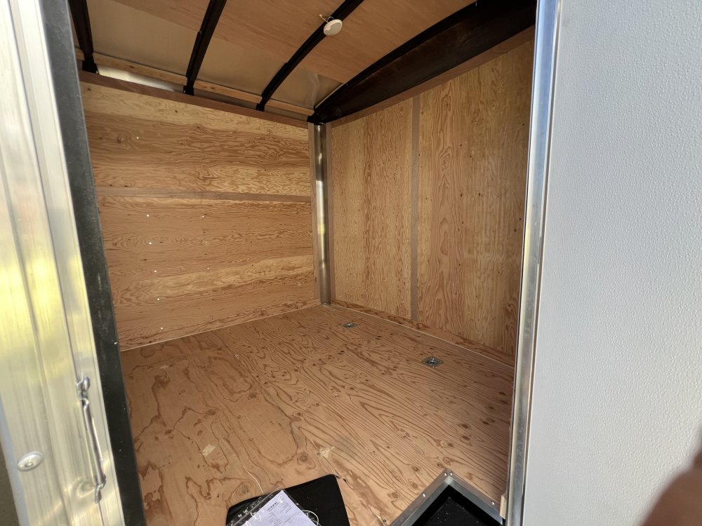 2026 24' x8' 6" Continental Cargo Continental Cargo Tailwind Series Enclosed Cargo Trailer 10K