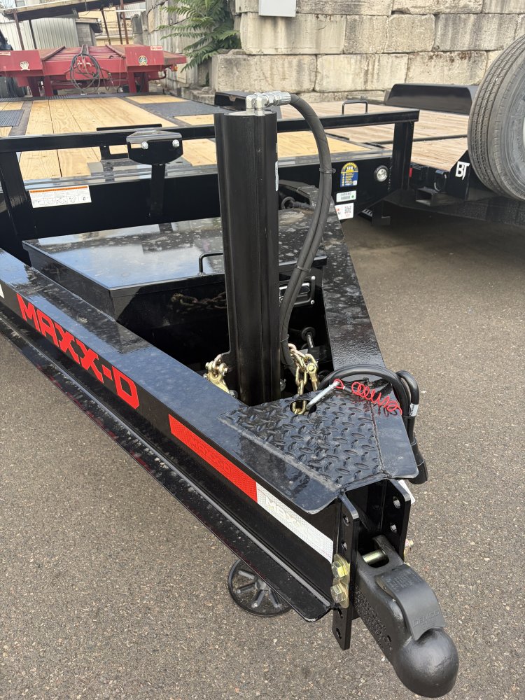2027 22' x Maxx-D TOX - 8 INCH 10LB I-BEAM POWER TILT DECKOVER 17.5K
