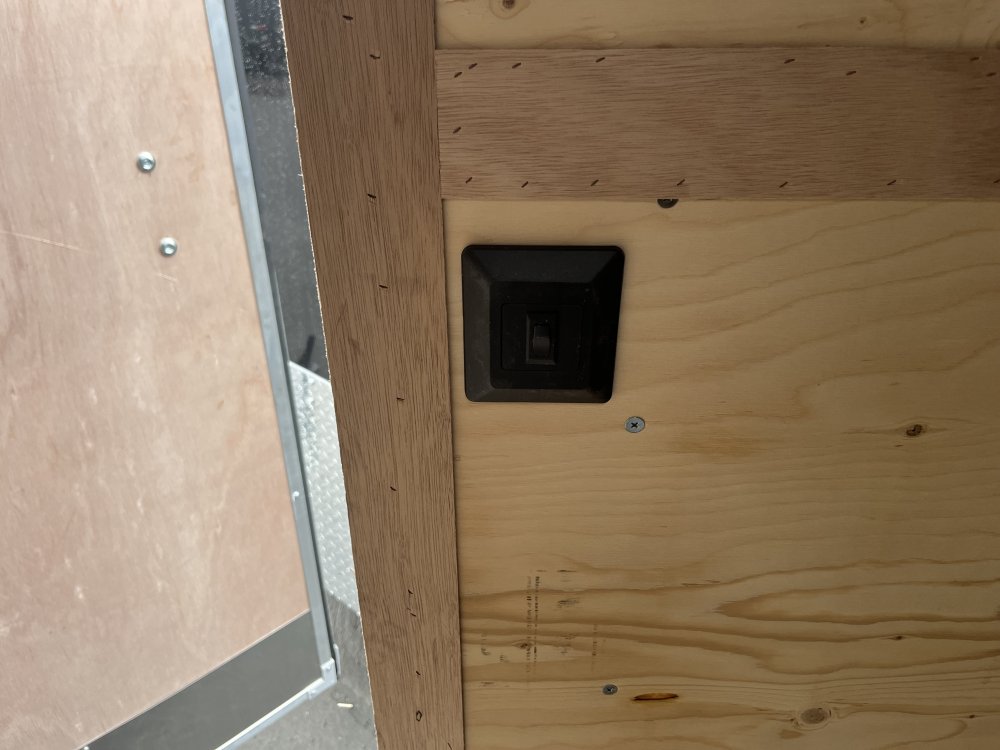 2026 20' x8' 6" Continental Cargo VHW V-Series Wedge 10K