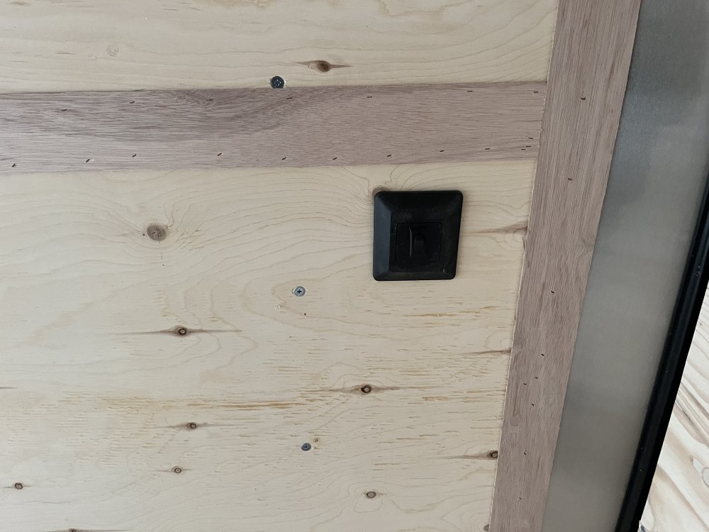 2026 20' x8' 6" Continental Cargo VHW V-Series Wedge 10K