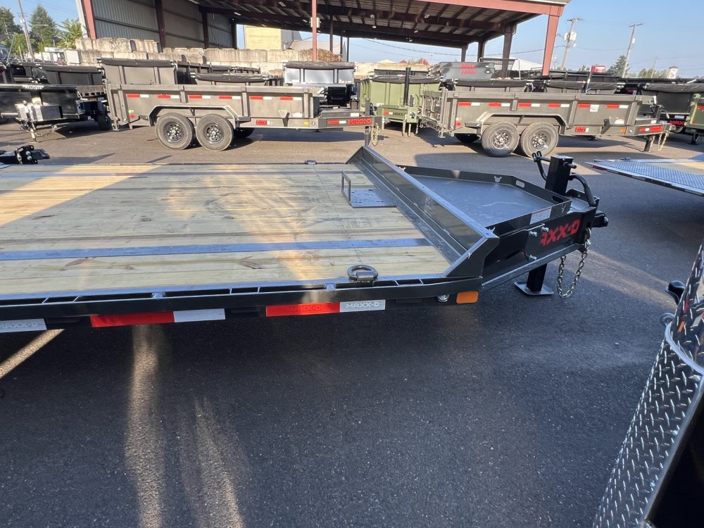 2026 22K 8' 6" x 24' MAXX-D H9X: Heavy-Duty Equipment Trailer