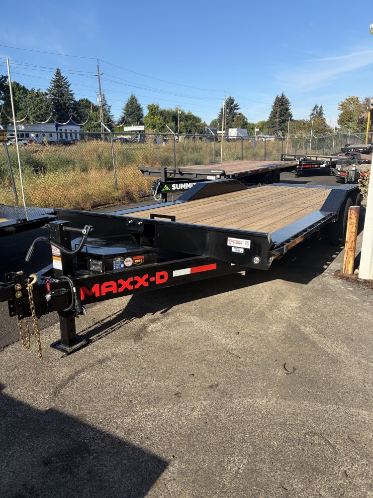 2027 22' x8' 6" Maxx-D T6X Power Tilt 14K