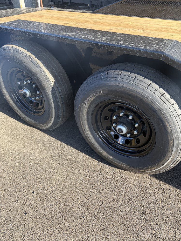2027 22' x8' 6" Maxx-D T6X Power Tilt 14K