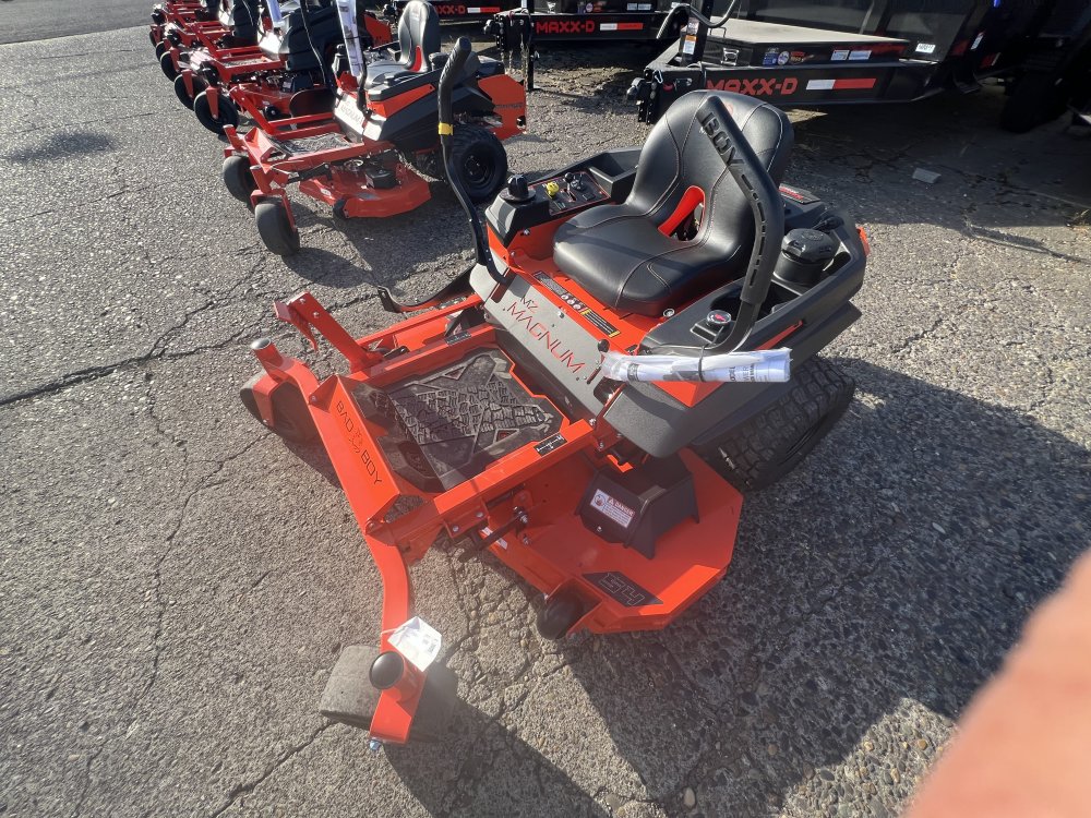 2025 MZ MAGNUM 54" Kawasaki 726cc, 21.5hp, FR651 Lawn Mower Side Discharge