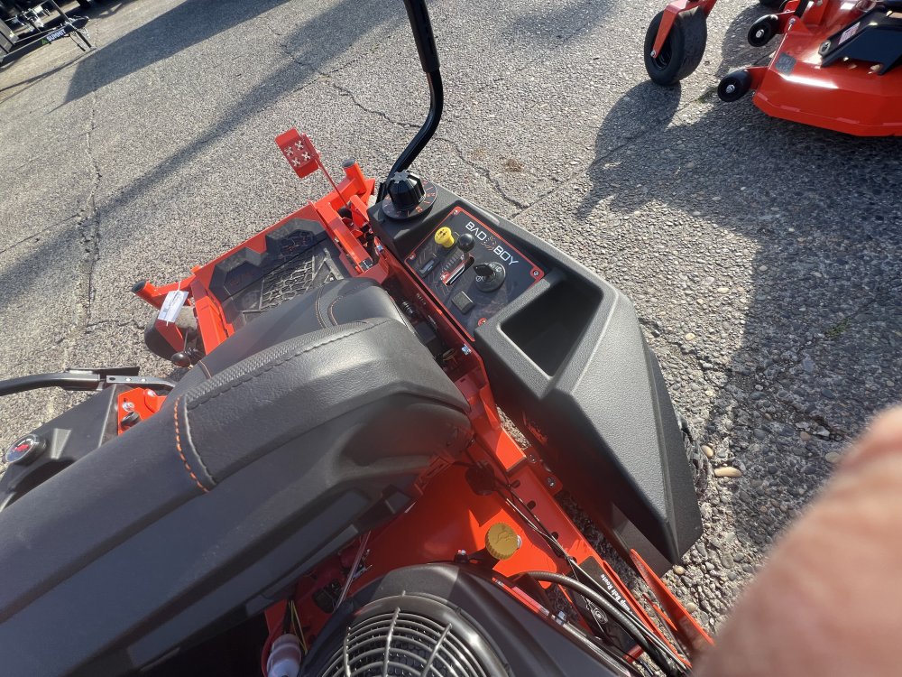 2025 MZ MAGNUM 48" Kawasaki 726cc, 21.5hp, FR651 Lawn Mower Side Discharge
