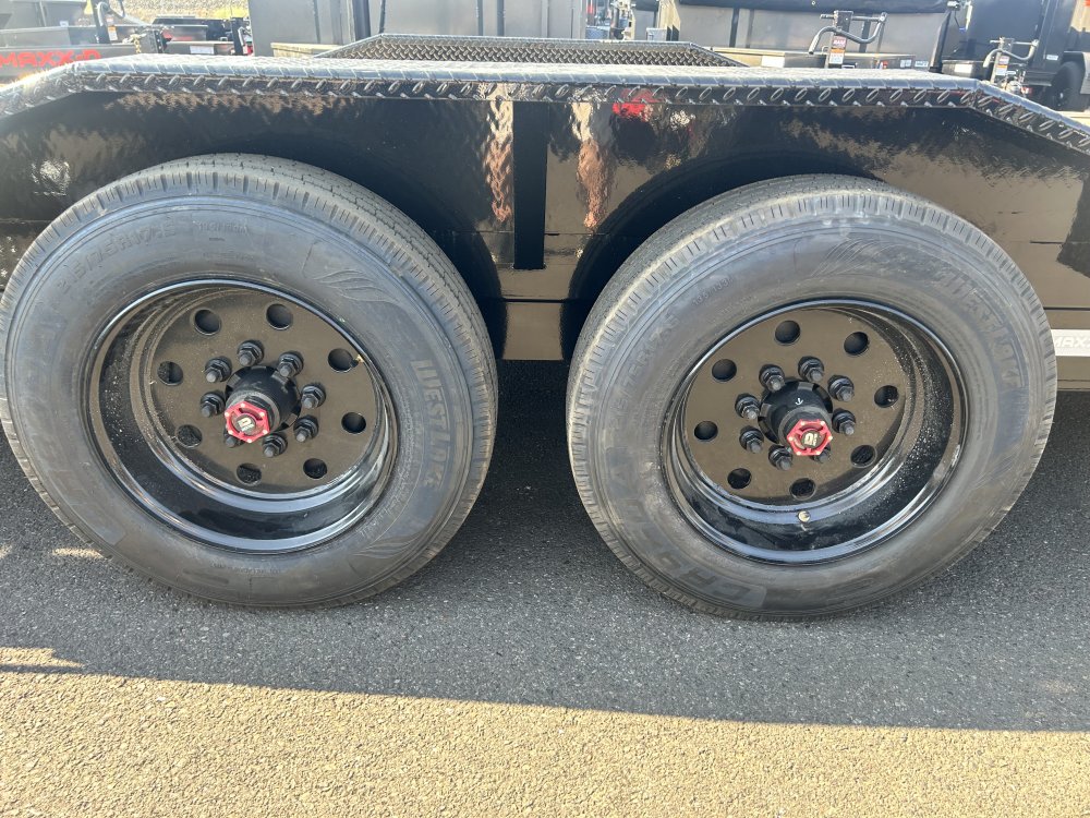 2026 24' x8' 6" MAXX-D T8X 8" POWER EQUIPMENT TILT 17.5K