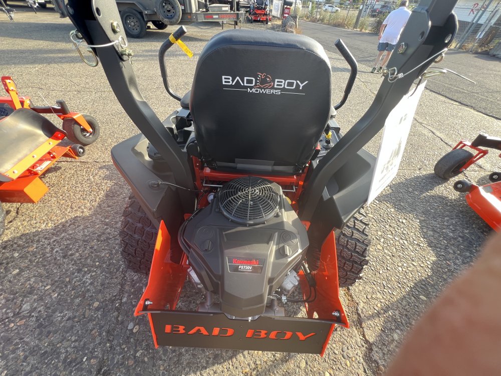 2025 MAVERICK HD 54" Kawasaki 726cc, 23.5 hp FX730 Lawn Mower Side Discharge