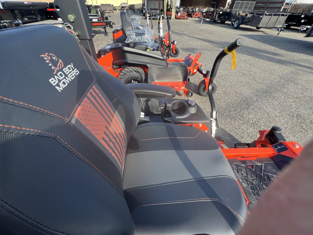 2025 MAVERICK HD 54" Kawasaki 726cc, 23.5 hp FX730 Lawn Mower Side Discharge