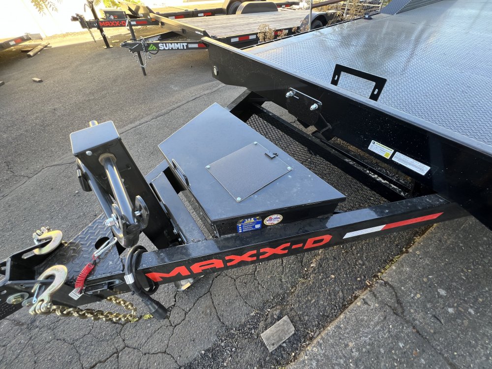 2026 24' x102" MAXX-D T8X All Metal Deck Power Tilt