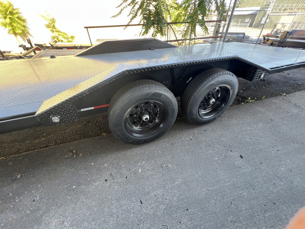 2026 24' x102" MAXX-D T8X All Metal Deck Power Tilt