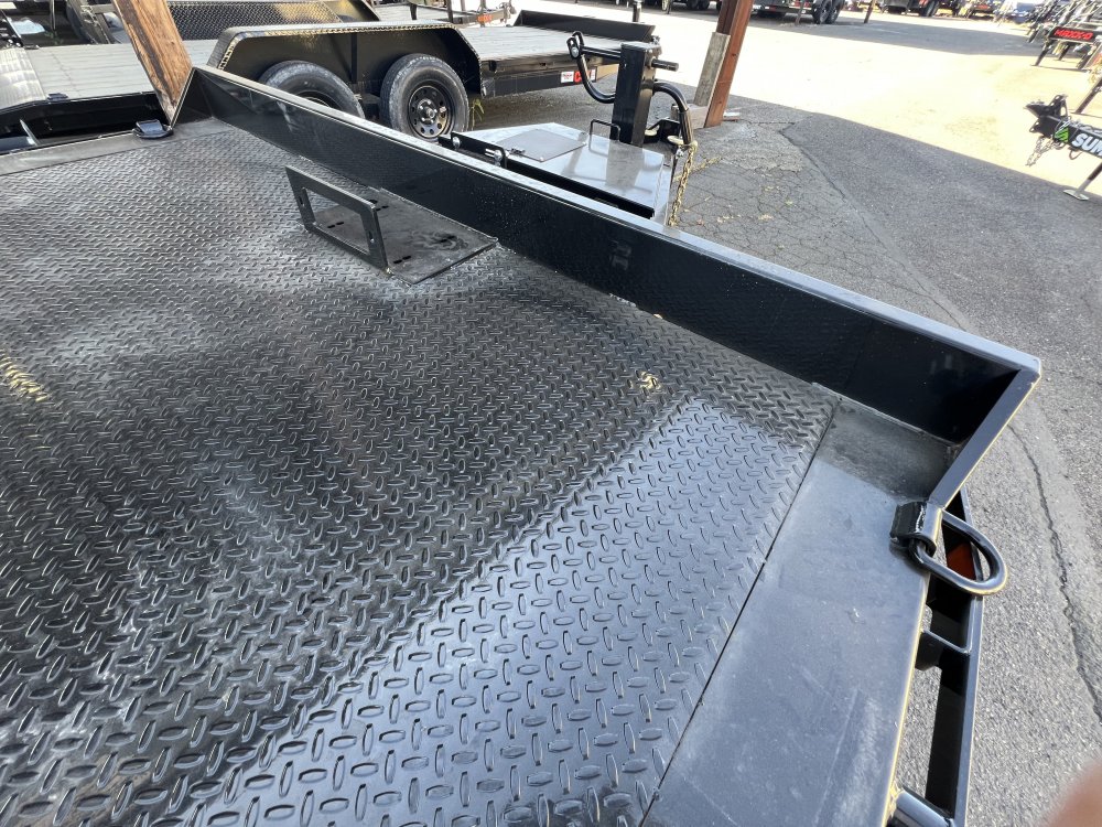 2026 24' x102" MAXX-D T8X All Metal Deck Power Tilt