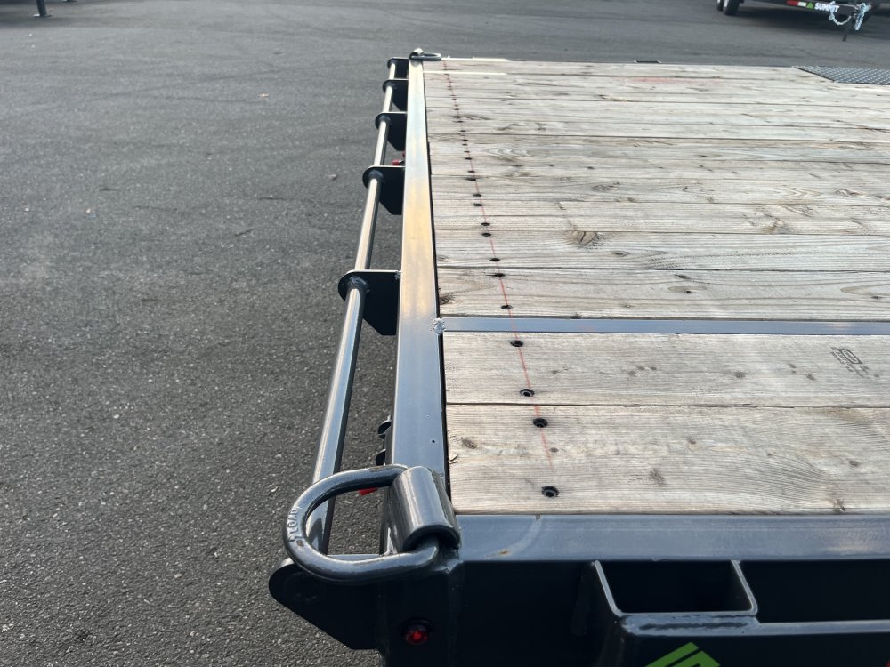 2026 18' x8' 6" Summit Cascade Series Deckover 10K