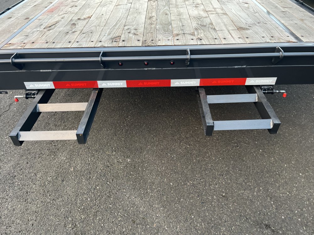 2026 18' x8' 6" Summit Cascade Series Deckover 10K