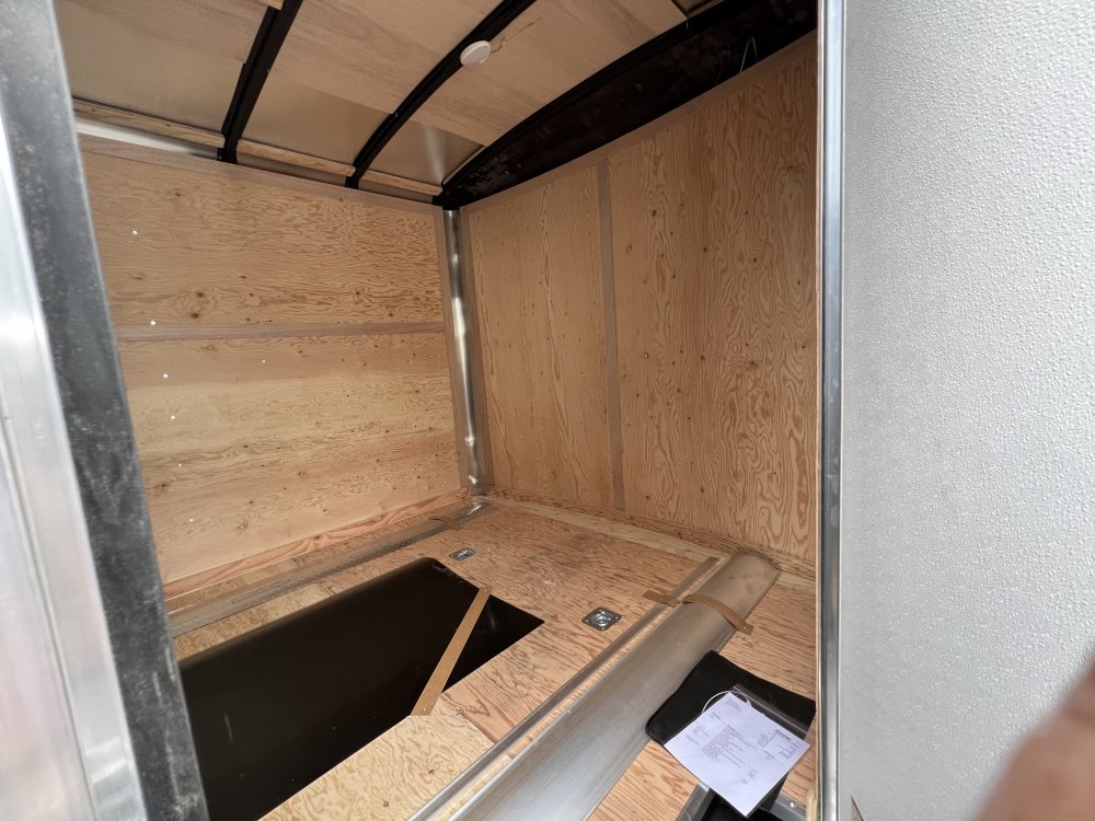 2026 24' x8' Continental Cargo Continental Cargo Tailwind Series Enclosed Cargo Trailer 10K