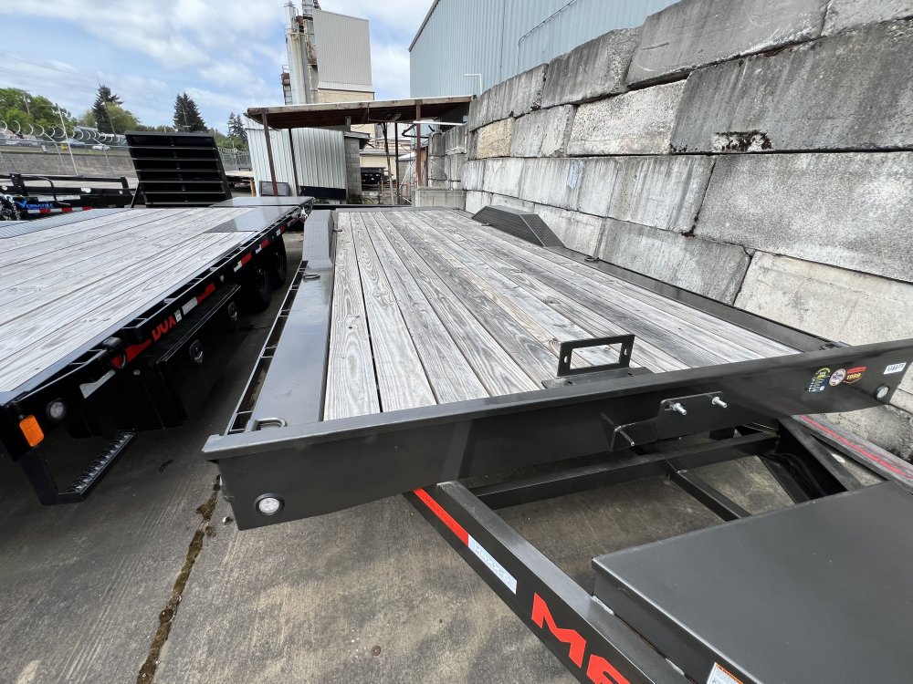 2024 24' x8' 6" MAXX-D T8X 8" POWER EQUIPMENT TILT 16K