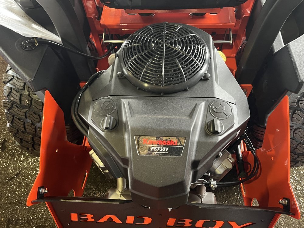 2026 MAVERICK 60" Kawasaki 726cc, 24 hp FS730 Lawn Mower Side Discharge