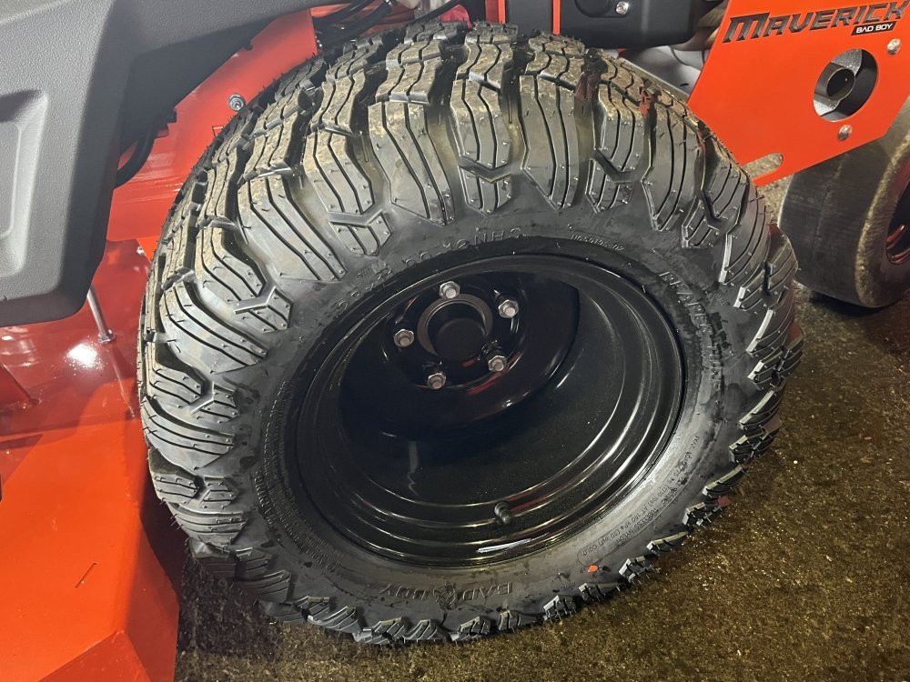 2026 MAVERICK 60" Kawasaki 726cc, 24 hp FS730 Lawn Mower Side Discharge