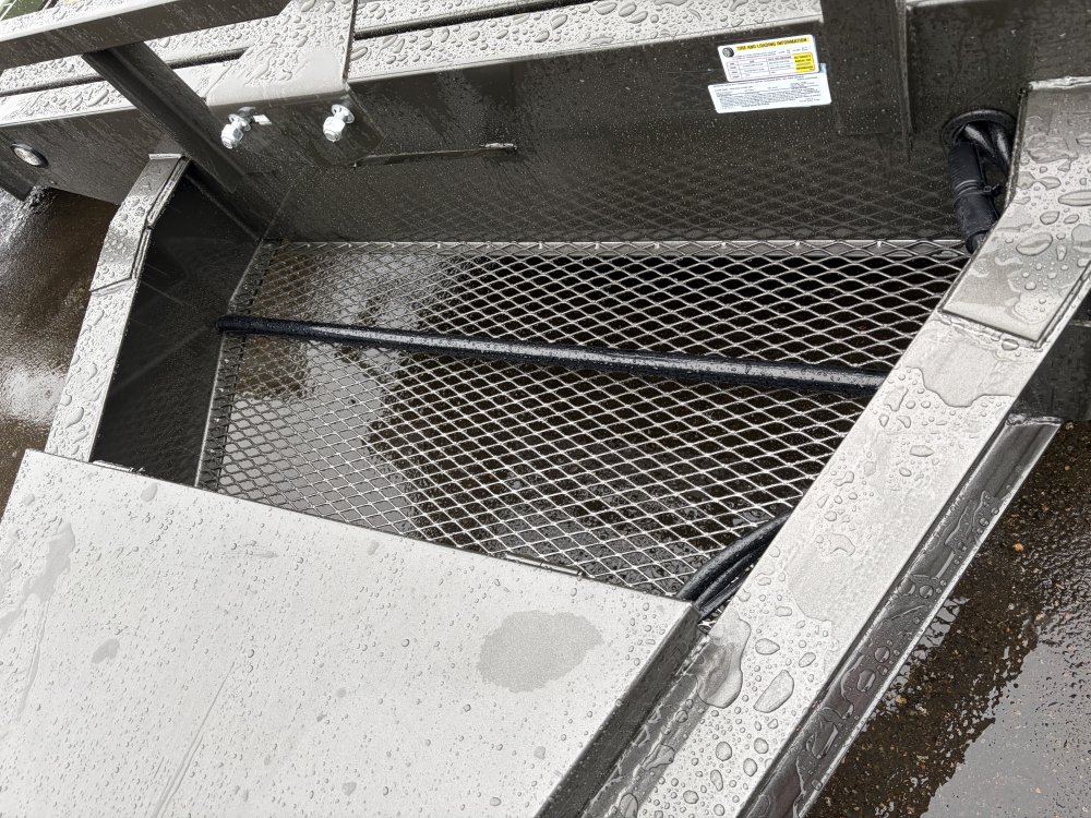 2026 22' x8' 6" Maxx-D TOX - 8 INCH 10LB I-BEAM POWER TILT DECKOVER 17.5K