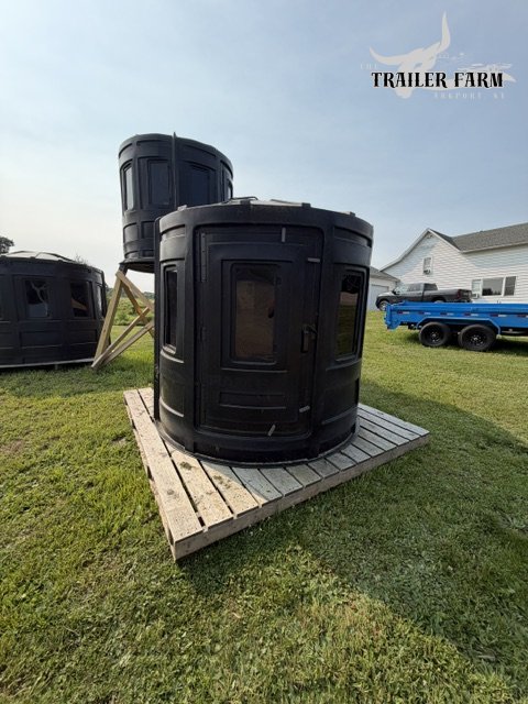 RAM 650 HUNTING BLIND ASSEMBLED W/TINTED WINDOWS